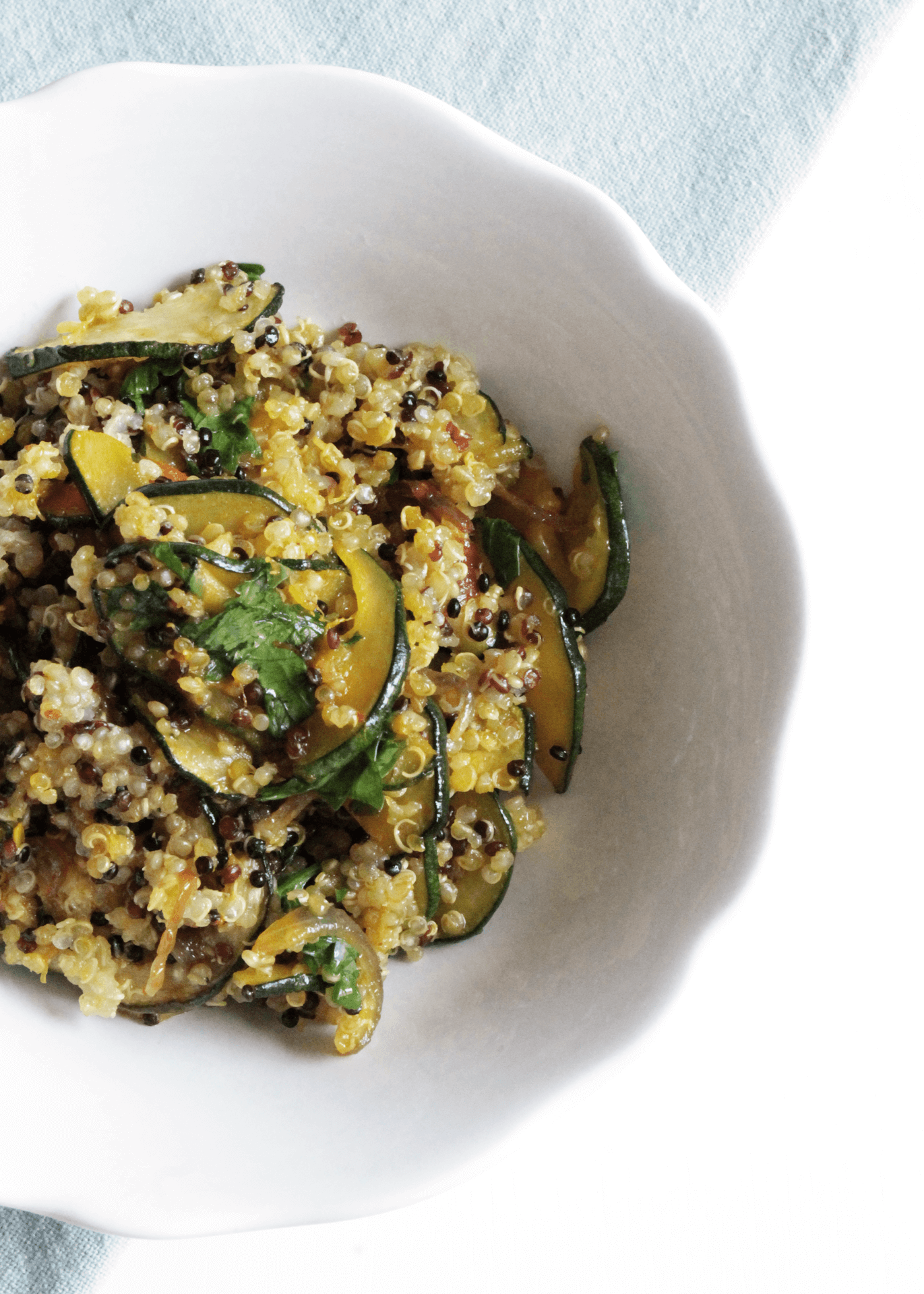 Quinoa, zucchine, scalogno e zafferano